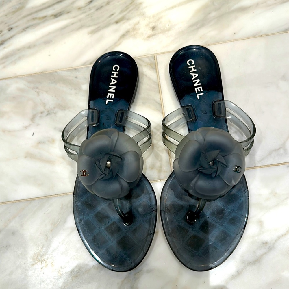 Chanel sandals size 37 barely worn